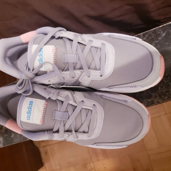 ADIDAS RETRORUN WOMEN SNEAKERS - Picture 5 of 15